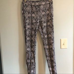 3/$25 Damask legging pants black and white XS